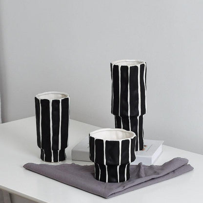 Black Ceramic Vase with Geometric Design – Handmade Decorative Piece for Modern Home Decor 1
