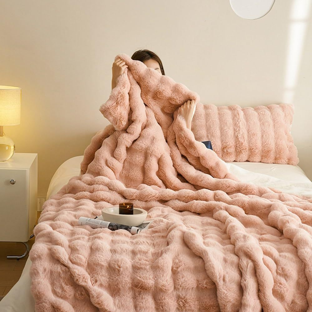 Double-Sided Faux Rabbit Fleece Blanket – Soft All-Season Throw for Bed, Sofa, Travel – Machine Washable, Cozy Plush Comfort 3