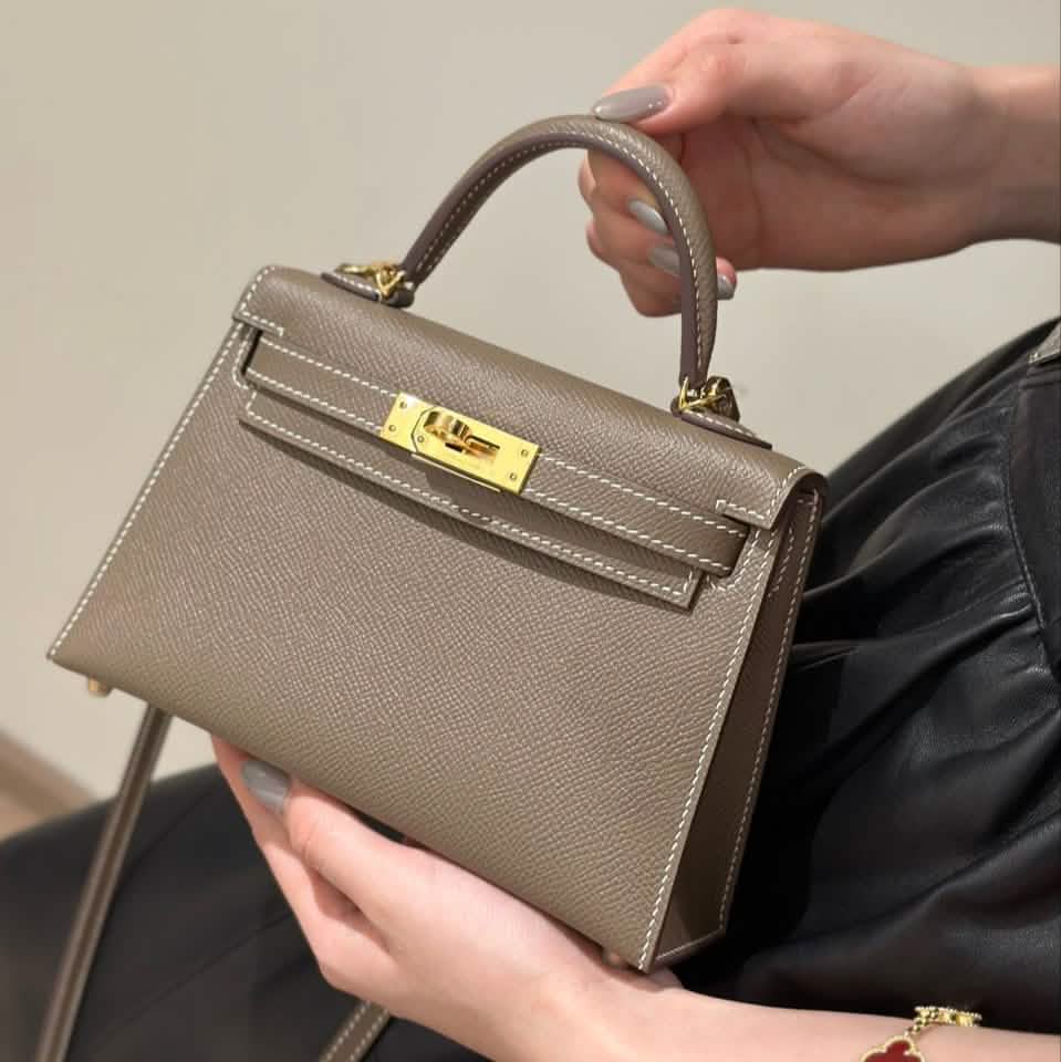 The Kelly 20 Handbag